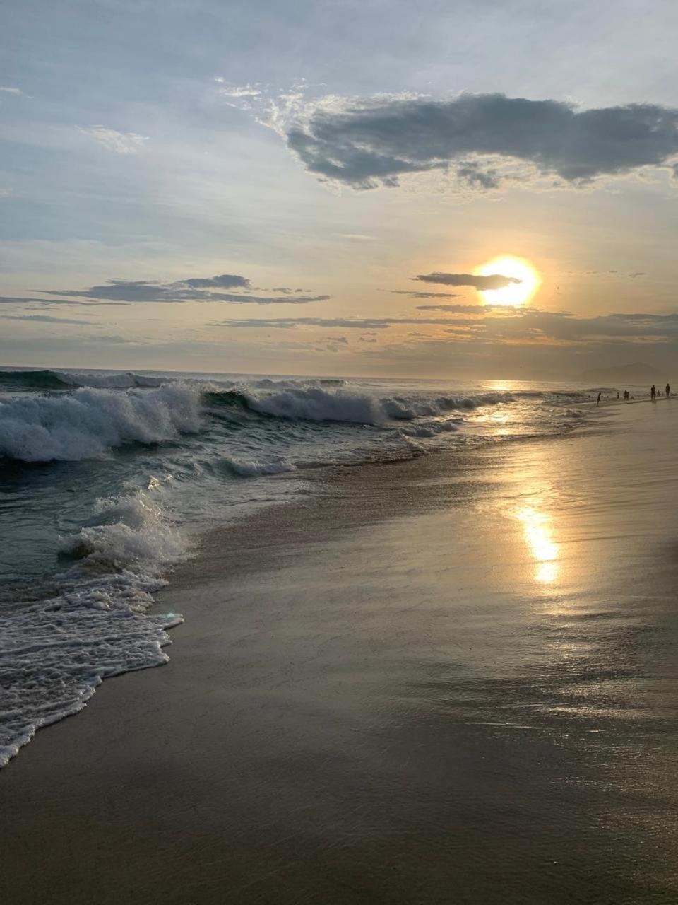 Lindo Apto No Melhor Lugar Da Barra Da Tijuca! Com Uma Vista De Tirar O Folego, Frente Para O Mar! Totalmente Equipado E Decorado Ao Lado Dos Melhores Hoteis E Quiosques Da Barra! Portaria 24H, Piscina, Sauna, Jacuzzi, Academia, Garagem, Wi-Fi, Lavan リオデジャネイロ エクステリア 写真