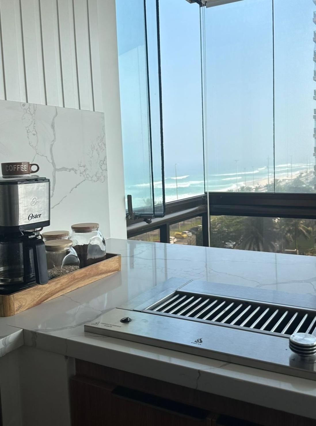 Lindo Apto No Melhor Lugar Da Barra Da Tijuca! Com Uma Vista De Tirar O Folego, Frente Para O Mar! Totalmente Equipado E Decorado Ao Lado Dos Melhores Hoteis E Quiosques Da Barra! Portaria 24H, Piscina, Sauna, Jacuzzi, Academia, Garagem, Wi-Fi, Lavan リオデジャネイロ エクステリア 写真