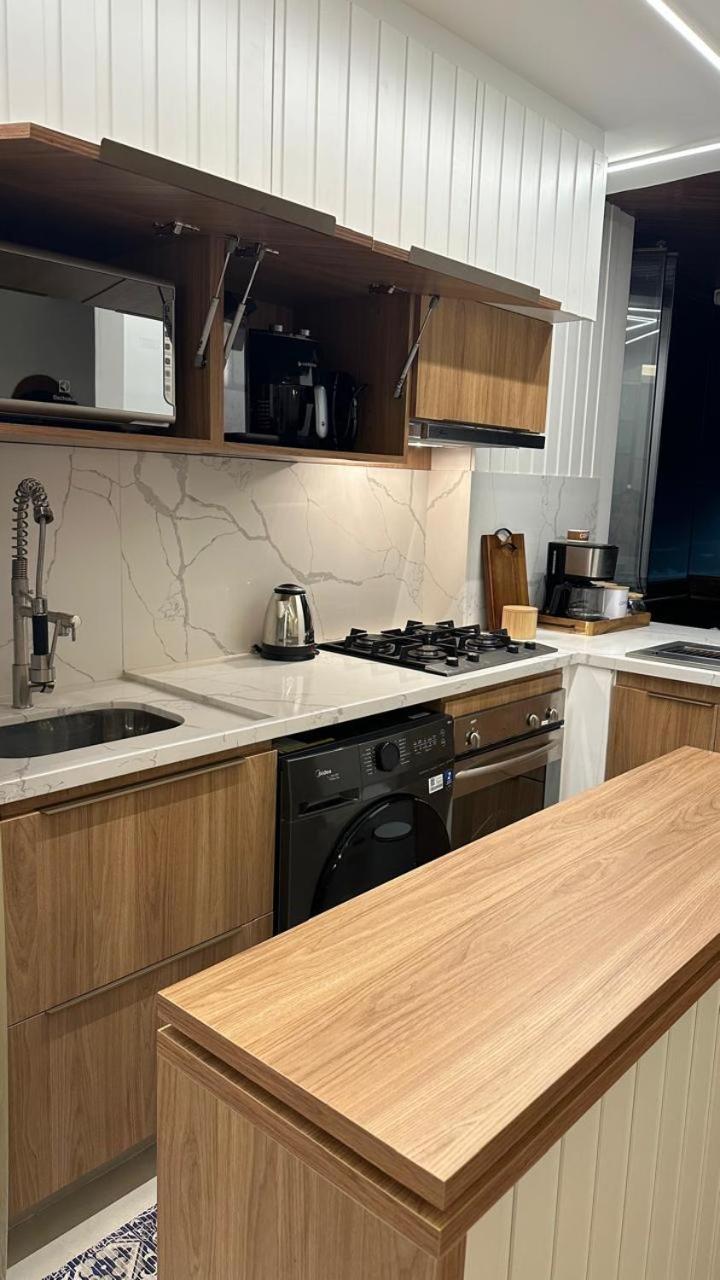 Lindo Apto No Melhor Lugar Da Barra Da Tijuca! Com Uma Vista De Tirar O Folego, Frente Para O Mar! Totalmente Equipado E Decorado Ao Lado Dos Melhores Hoteis E Quiosques Da Barra! Portaria 24H, Piscina, Sauna, Jacuzzi, Academia, Garagem, Wi-Fi, Lavan リオデジャネイロ エクステリア 写真